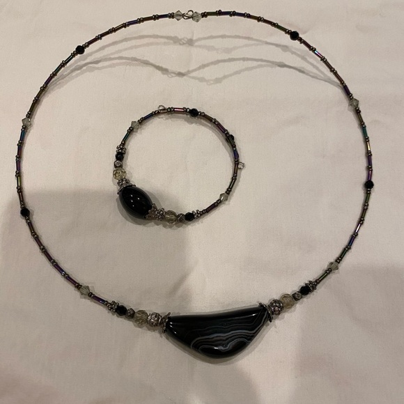 Necklace and bracelet - Picture 1 of 1